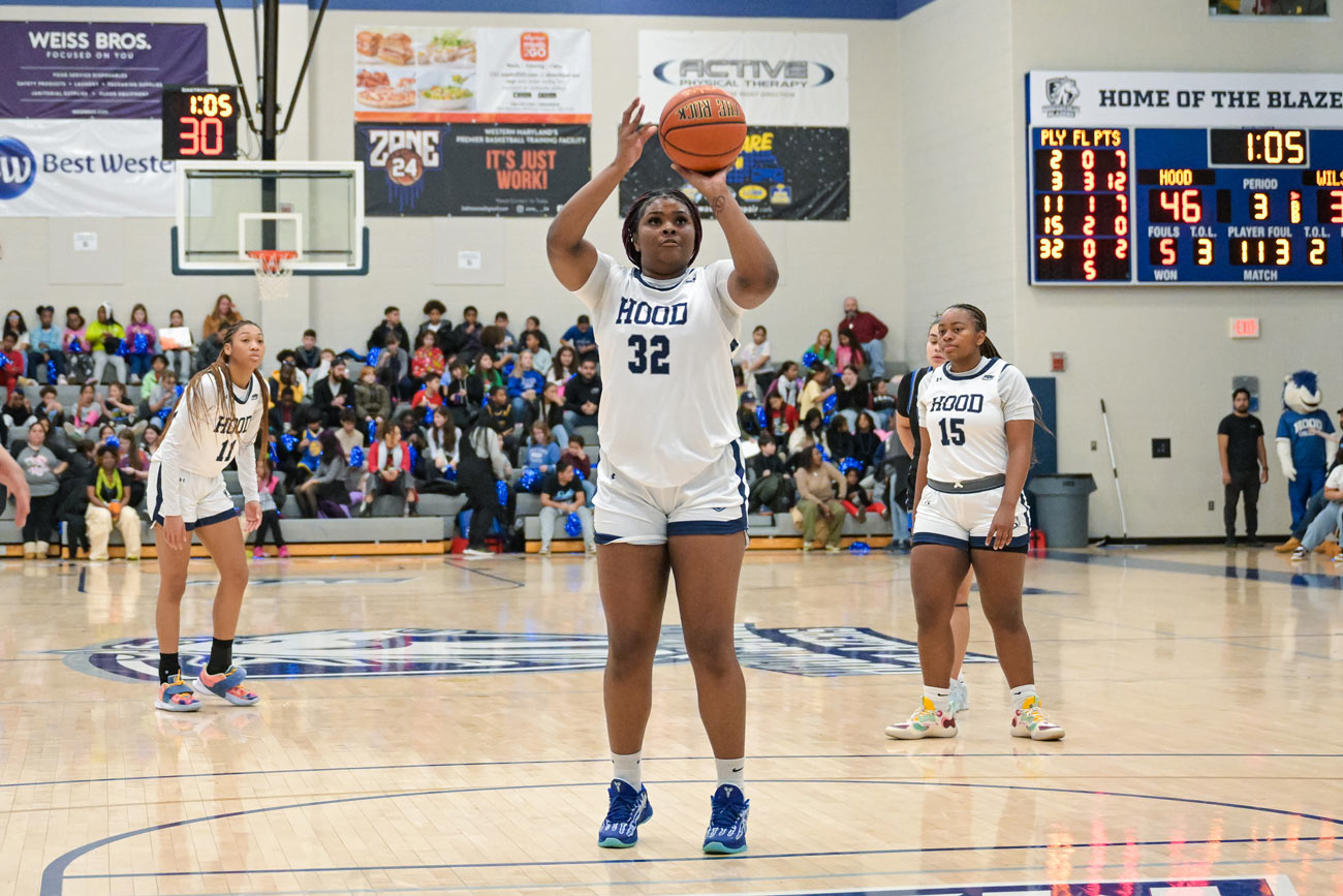 Hood College player shooting free throw